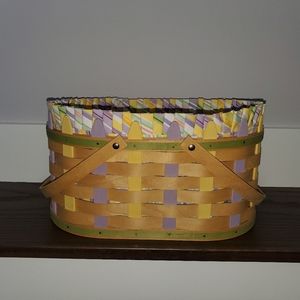 2002 Longaberger Easter basket